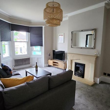 Contemporary Beach Apartment Brighton Dış mekan fotoğraf